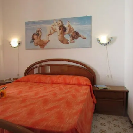 Three-room In A Nice With Garden - Beach Place Included * Bibione