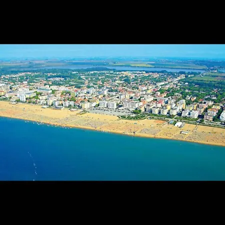 Three-room In A Nice With Garden - Beach Place Included